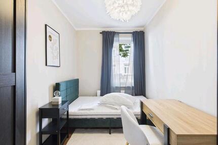 1 Zimmer in neuer WG
