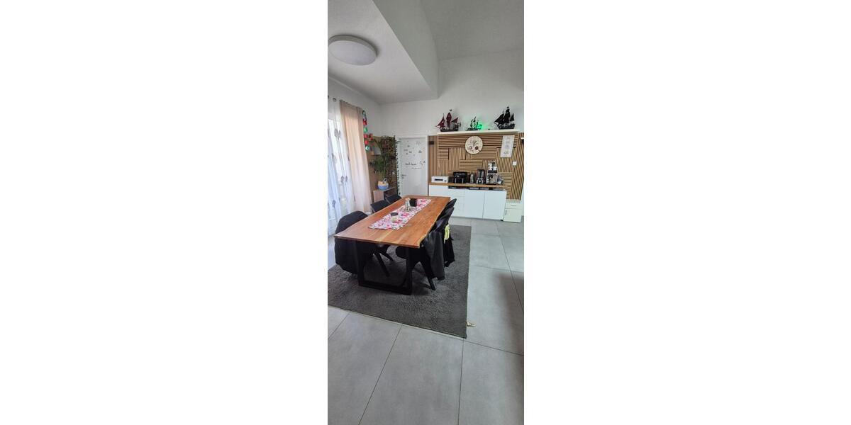 Dachgeschoßwohnung Erlenbach am Main - 5 Zimmer, 139 m&sup2;, 1.740&euro; | Angebot:26424663