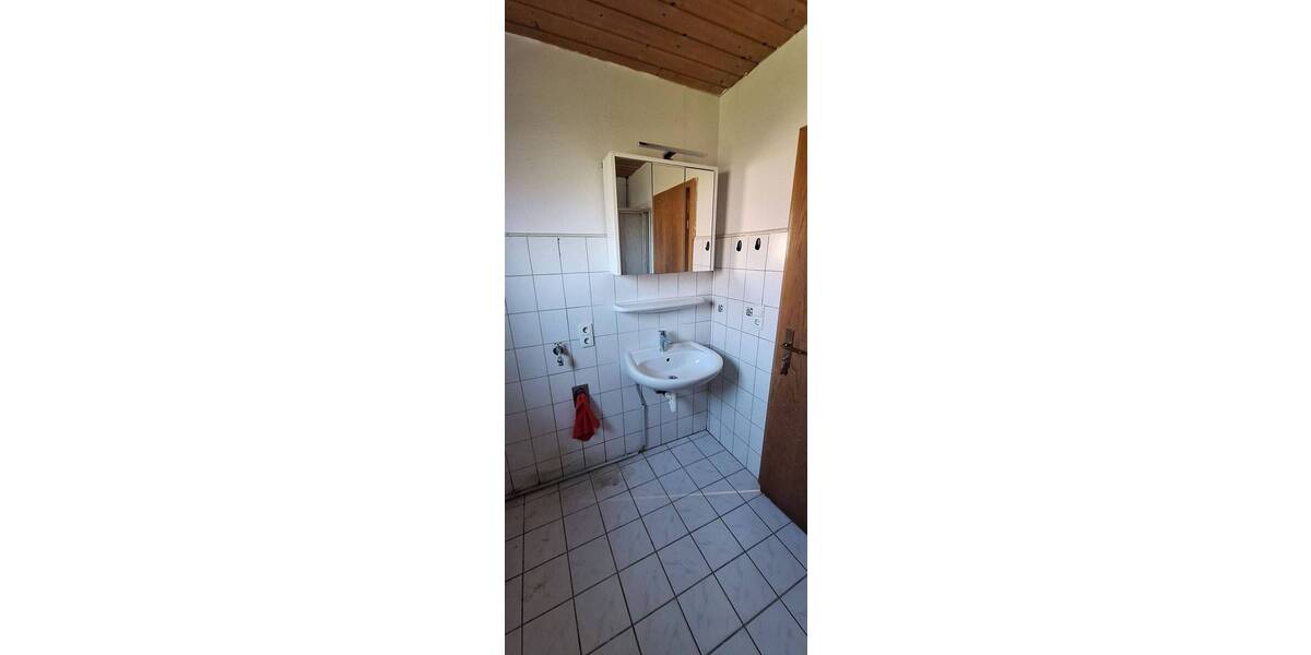 Etagenwohnung Weener Holthusen - 4 Zimmer, 92 m&sup2;, 800&euro; | Angebot:26487228