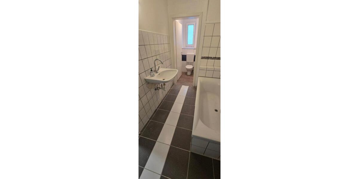 Erdgeschoßwohnung Alsfeld - 3 Zimmer, 75 m&sup2;, 750&euro; | Angebot:23702984