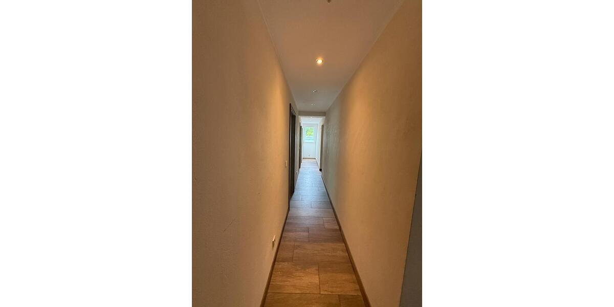 Mehrfamilienhaus, Wohnhaus Hüllhorst - 8 Zimmer, 244 m&sup2;, 2.140&euro; | Angebot:26533419