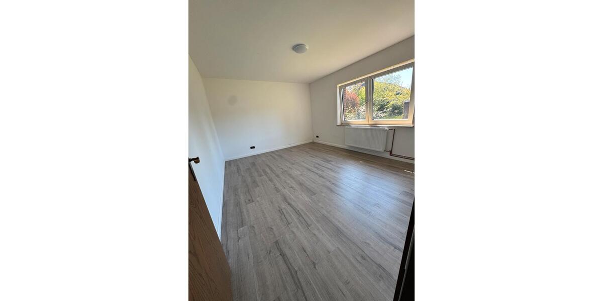 Erdgeschoßwohnung Soltau - 4 Zimmer, 100 m&sup2;, 1.370&euro; | Angebot:26483412