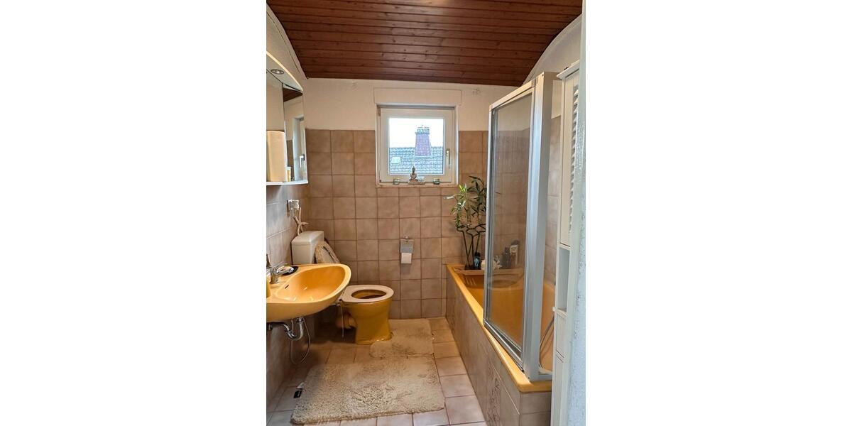 Etagenwohnung Braunfels - 4 Zimmer, 92 m&sup2;, 900&euro; | Angebot:26611211