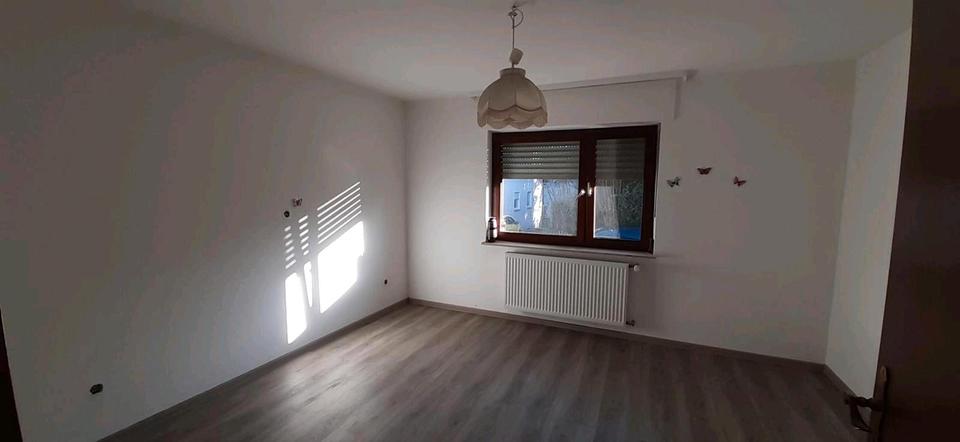Erdgeschoßwohnung Schlüchtern - 3 Zimmer, 95 m&sup2;, 1.100&euro; | Angebot:24899286