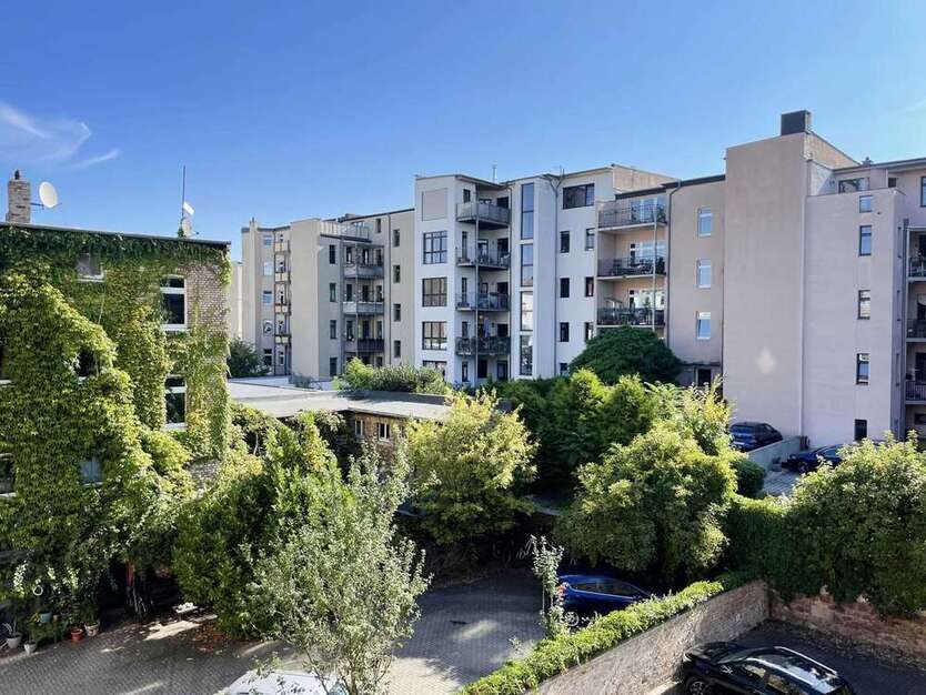 Wohnung zum Mieten in Halle 307 € 32.3 m²