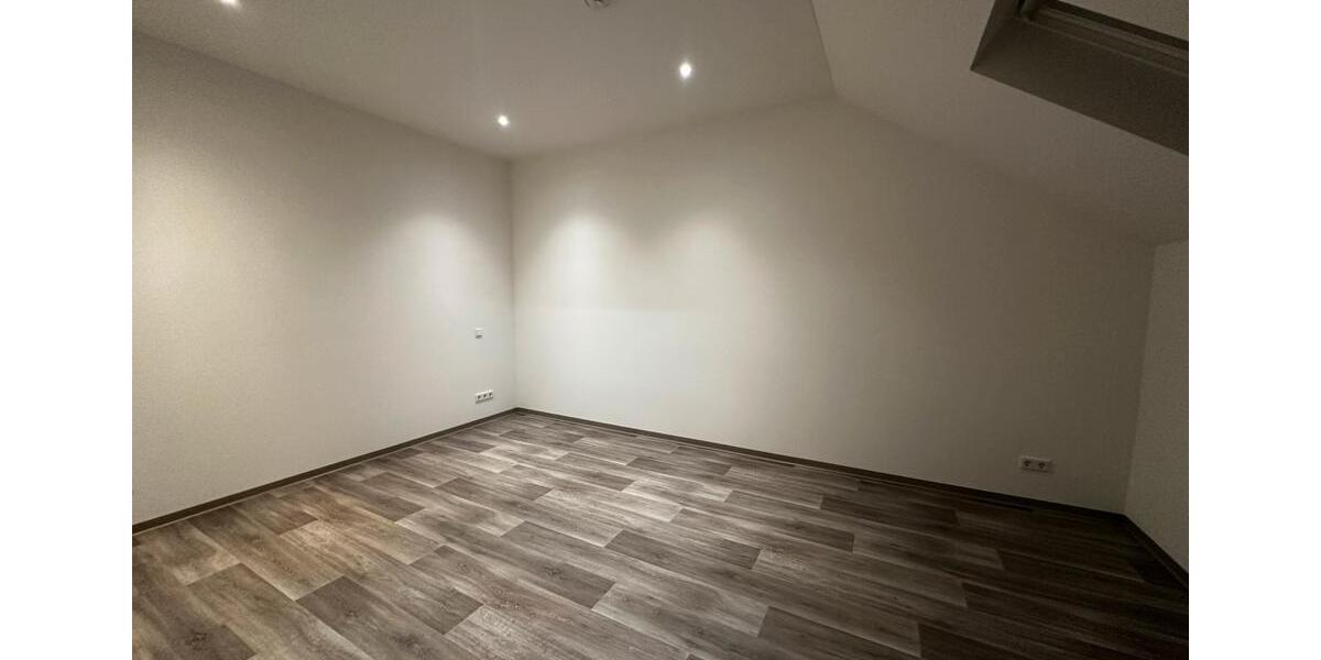 Dachgeschoßwohnung Dippoldiswalde - 3 Zimmer, 105 m&sup2;, 937&euro; | Angebot:25639182