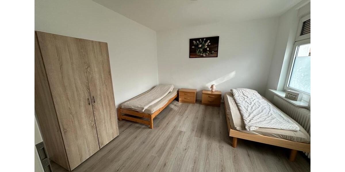 Wohnen auf Zeit Schortens - 6 Zimmer, 180 m&sup2;, 150&euro; | Angebot:26119359
