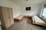 Wohnen auf Zeit Schortens - 6 Zimmer, 180 m&sup2;, 150&euro; | Angebot:26119359