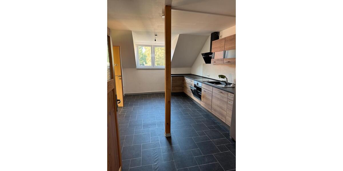 Dachgeschoßwohnung Haldensleben - 5 Zimmer, 105 m&sup2;, 720&euro; | Angebot:26153101