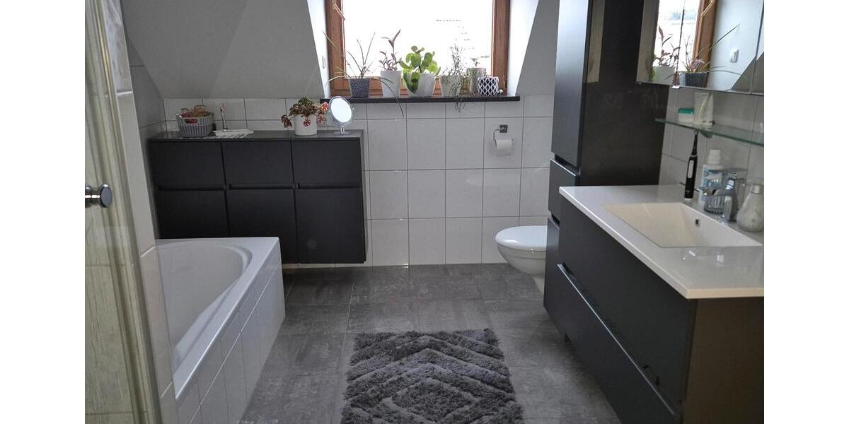 Doppelhaushälfte Affing - 5.5 Zimmer, 142 m&sup2;, 1.950&euro; | Angebot:25305016