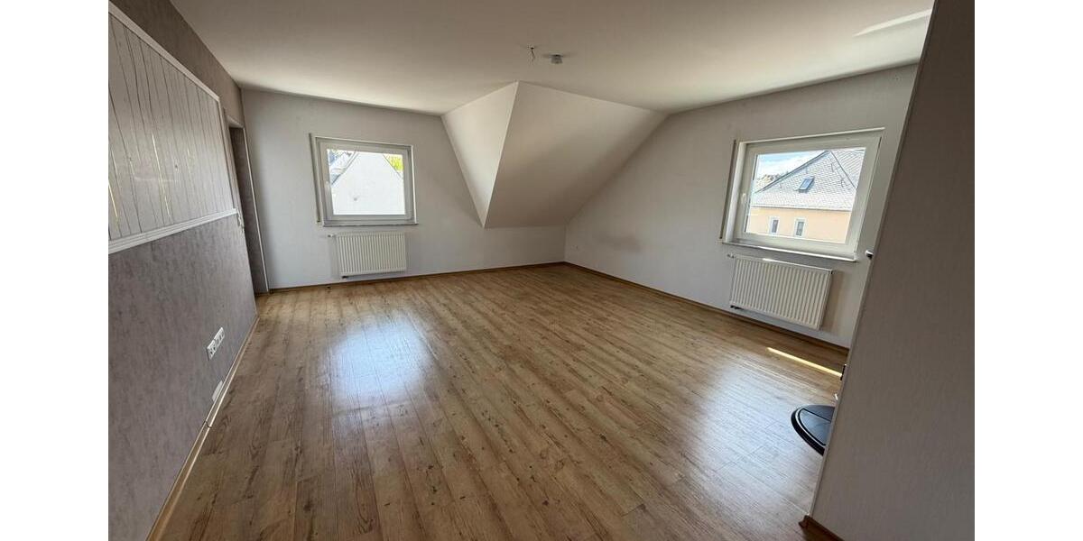 Etagenwohnung Kirchberg (Hunsrück) - 3 Zimmer, 100 m&sup2;, 800&euro; | Angebot:26588654