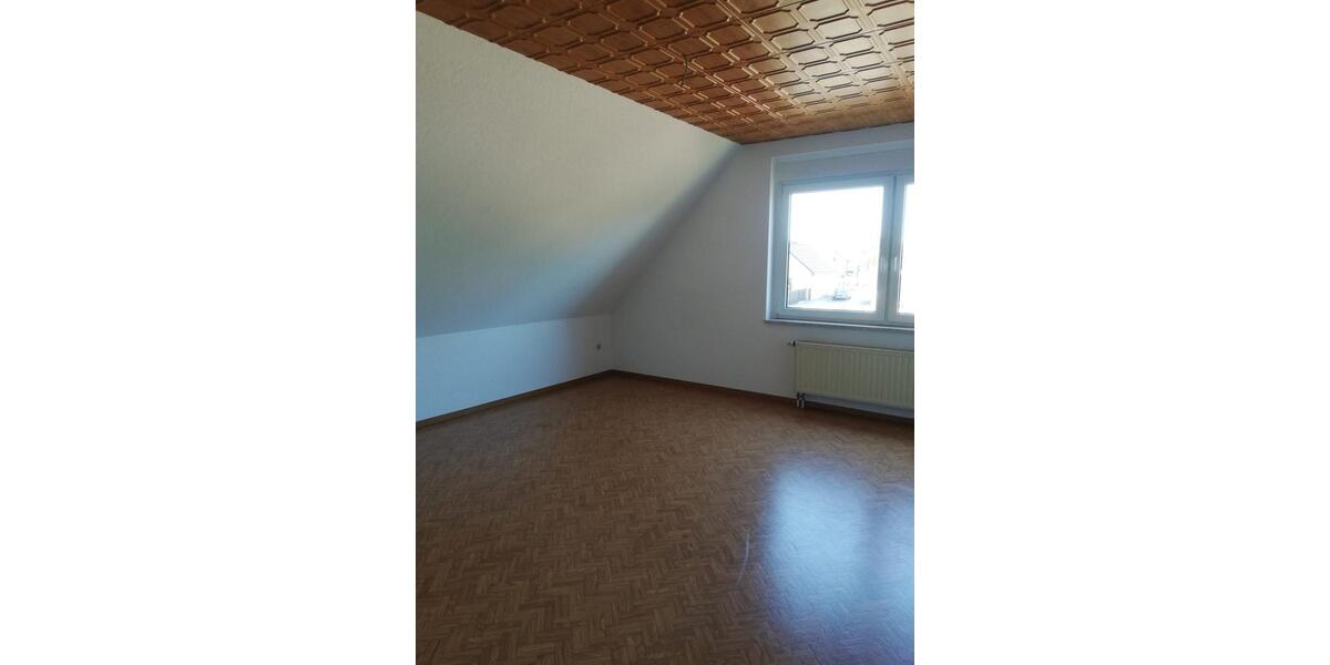 Dachgeschoßwohnung Zossen - 3 Zimmer, 65 m&sup2;, 800&euro; | Angebot:26497424