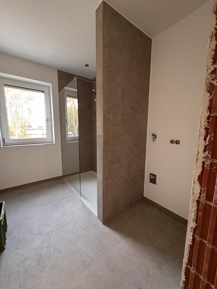 Erstbezug mit Balkon: Schöne, helle 4-Zimmer-Wohnung