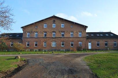 Wohnung Lalendorf - 3.5 Zimmer, 42 m&sup2;, 250&euro; | Angebot:26215549