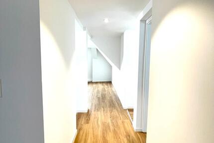 Sehr schöne 4ZKB-Altbauwohnung mit grosser Terrasse & Loft in Dur 4 zimmer