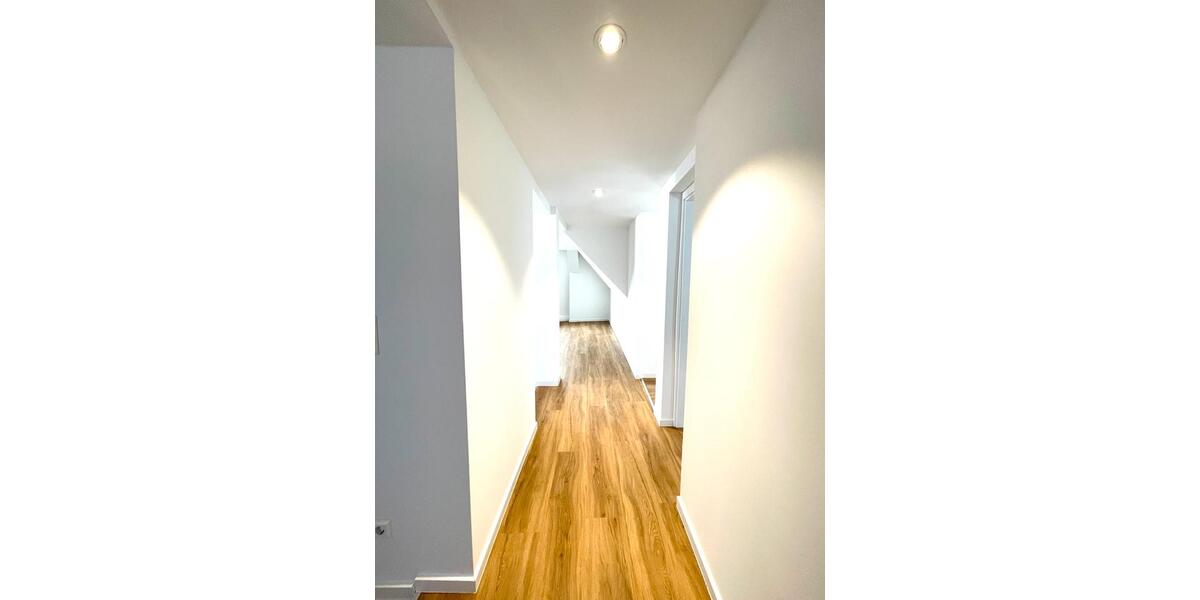 Sehr schöne 4ZKB-Altbauwohnung mit grosser Terrasse & Loft in Dur 4 zimmer