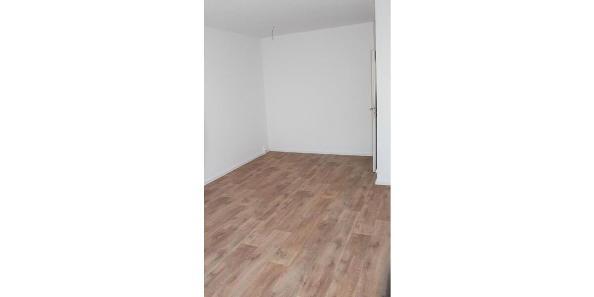 3 Raum Wohnung mit großem Balkon 3 zimmer