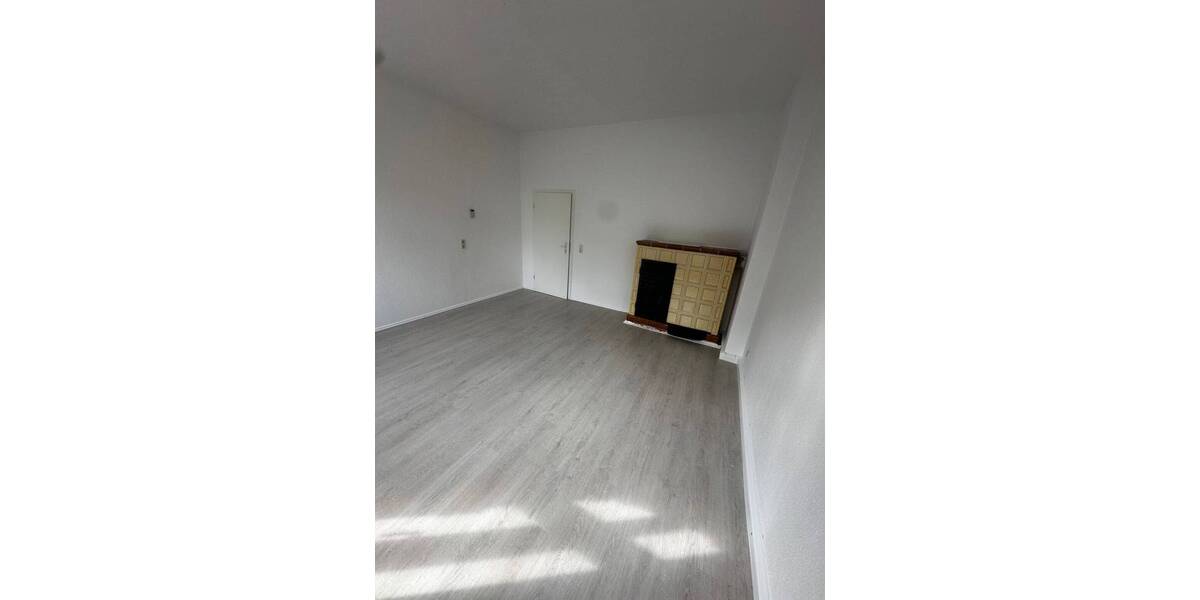 Etagenwohnung Weißenfels - 4 Zimmer, 81 m&sup2;, 573&euro; | Angebot:26673478