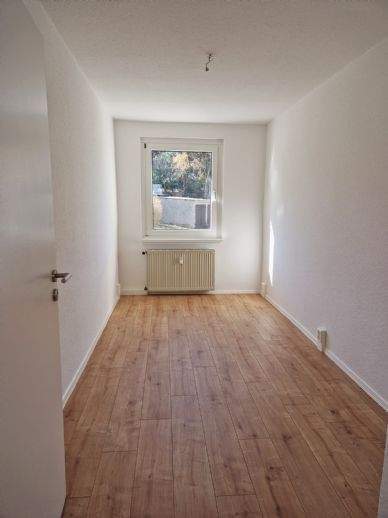 Etagenwohnung Leisnig - 4 Zimmer, 68 m&sup2;, 380&euro; | Angebot:23866358