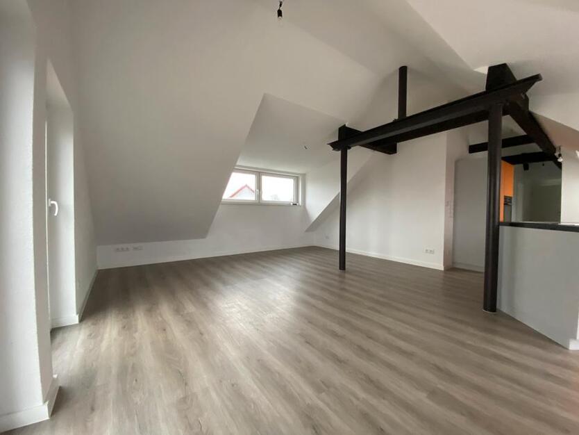 Neuwertige 3-Zimmer Wohnung *Dachterrasse*Einbauküche*Stellplatz