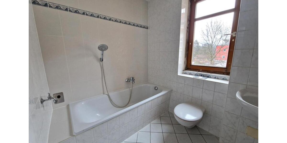 Etagenwohnung Bautzen - 4 Zimmer, 88 m&sup2;, 530&euro; | Angebot:25220588