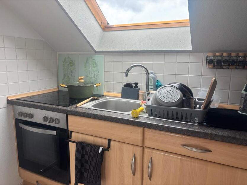 Helle Zwei-Raum Dachgeschoss Wohnung in Schwarzheide