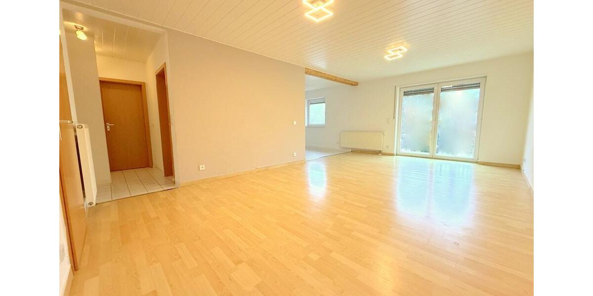 Helle 85m² Whg.frisch renoviert inkl. Vollbad,Gäste WC & Rolläden 3 zimmer