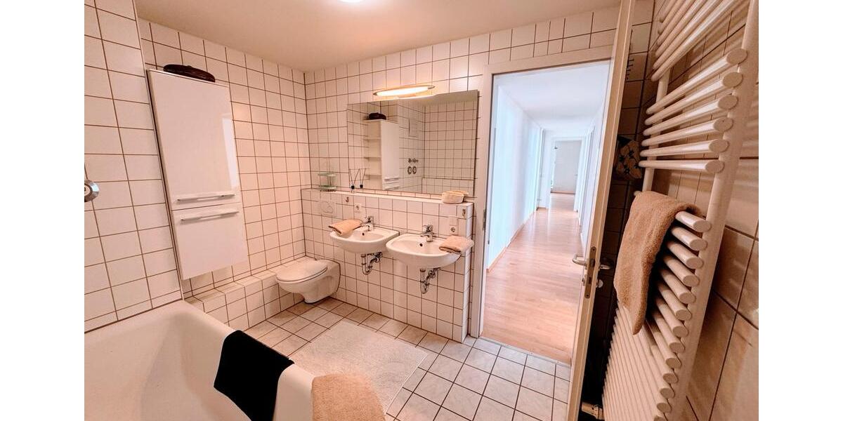 Hochparterre Böblingen - 4 Zimmer, 86 m&sup2;, 1.900&euro; | Angebot:24753274