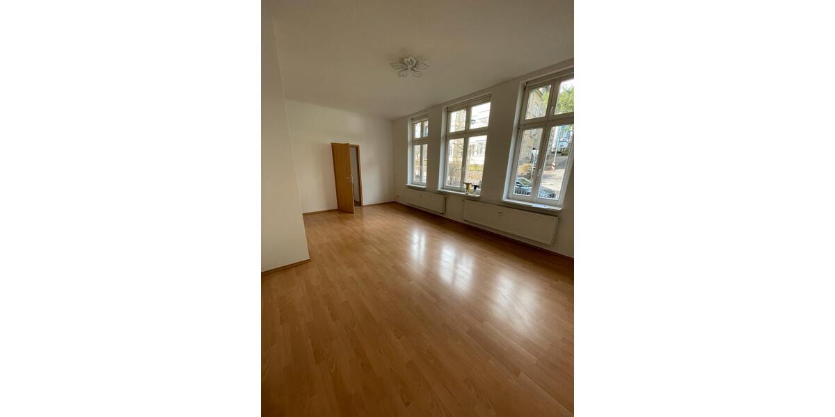 Hochparterre Friedrichroda - 2 Zimmer, 67 m&sup2;, 600&euro; | Angebot:24715816