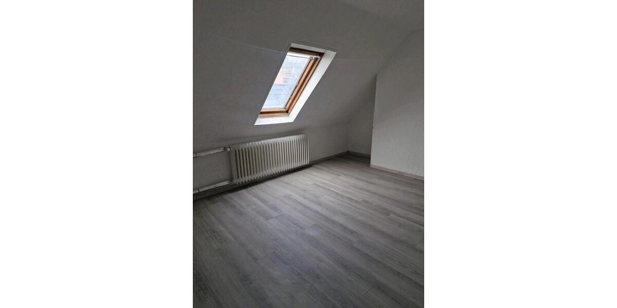 Dachgeschoßwohnung Riegelsberg - 3 Zimmer, 85 m&sup2;, 550&euro; | Angebot:25647003