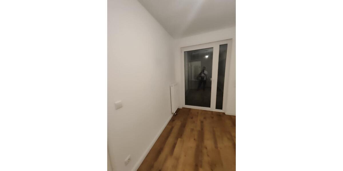 Erdgeschoßwohnung Kiel Gaarden-Ost - 1.5 Zimmer, 37 m&sup2;, 620&euro; | Angebot:26001530
