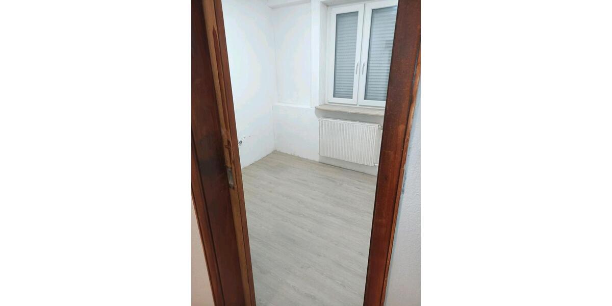 Einfamilienhaus Loffenau - 7 Zimmer, 130 m&sup2;, 1.230&euro; | Angebot:25477616