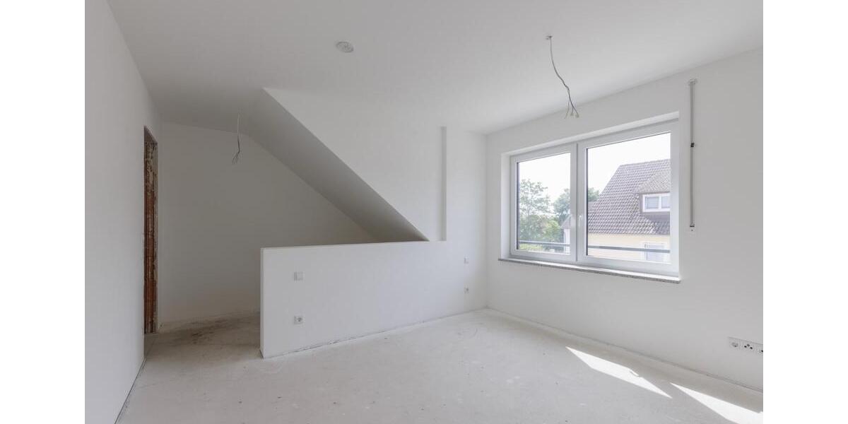 Moderne Dachgeschosswohnung mit Küche: Erstbezug 3 zimmer