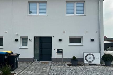 Haus Neustadt in Holstein - 4 Zimmer, 126 m&sup2;, 2.500&euro; | Angebot:27636041