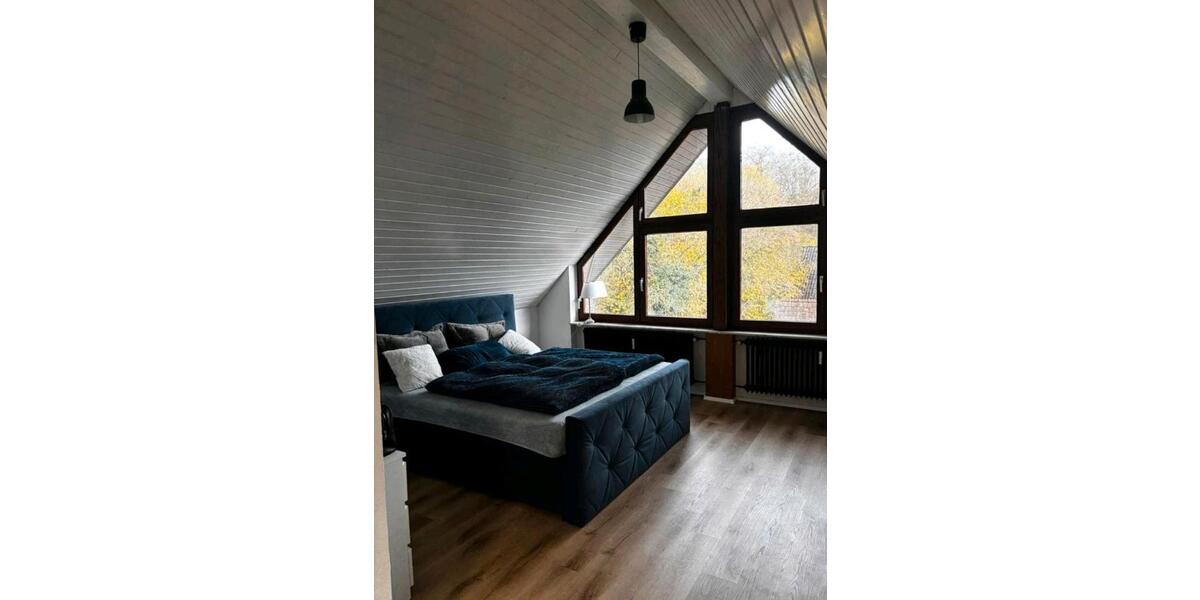 Dachgeschoßwohnung Friesenheim - 2 Zimmer, 85 m&sup2;, 1.000&euro; | Angebot:25329939