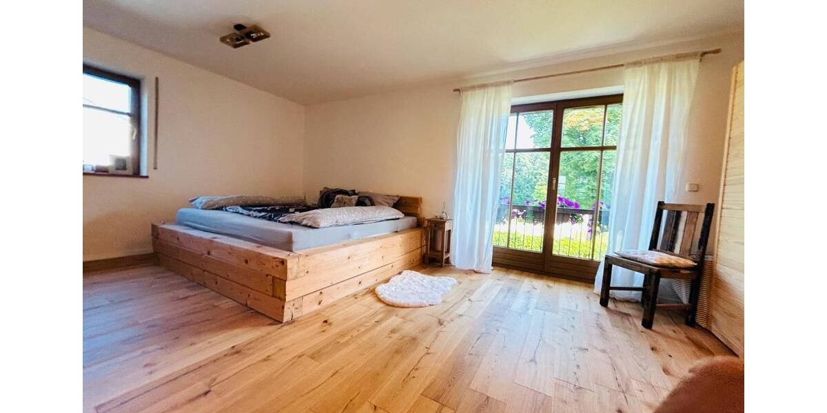 XXL Wohnhaus mit ELW - ca 240qm - Neuötting 8 zimmer