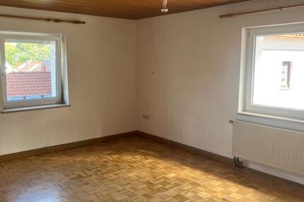 großes helles Zimmer mit Parkett 1 zimmer