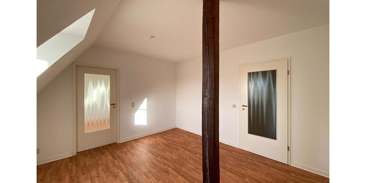 Dachgeschoßwohnung Naumburg (Saale) - 3 Zimmer, 79 m&sup2;, 500&euro; | Angebot:25719590