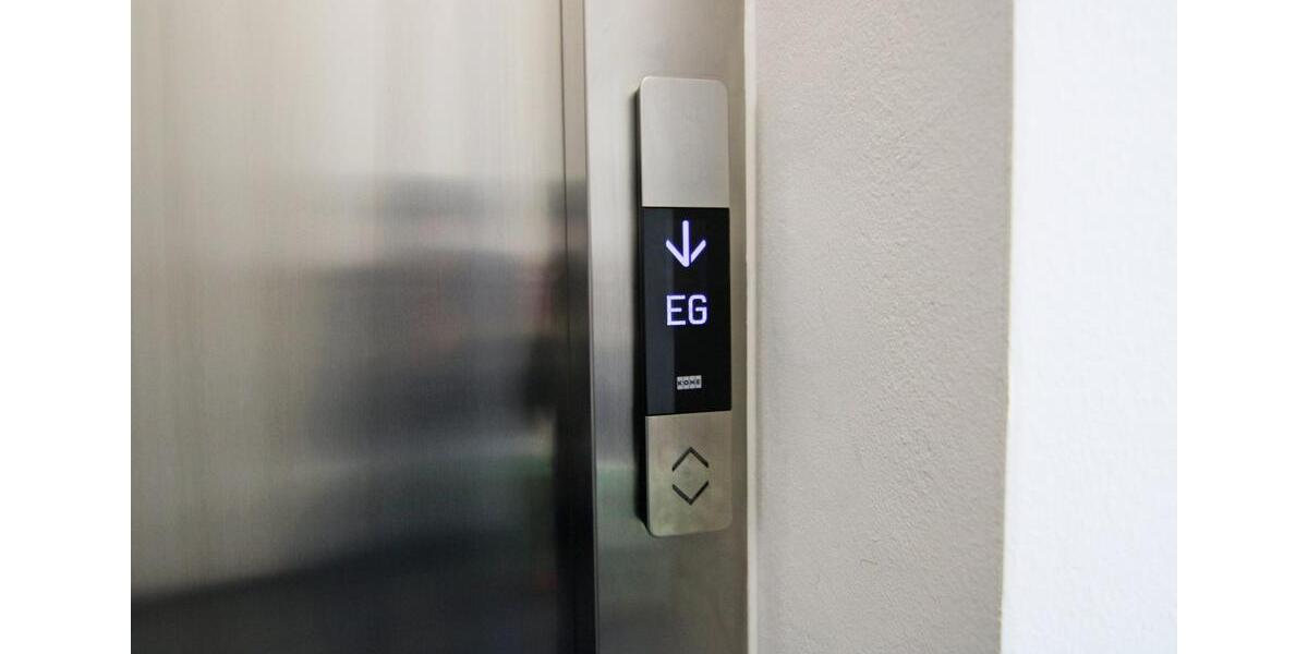 Lichtdurchflutetes Penthouse für Genießer: tolles Ambiente, mit Komfortausstattung und TiefgaragenplatzWallbox! 3 zimmer