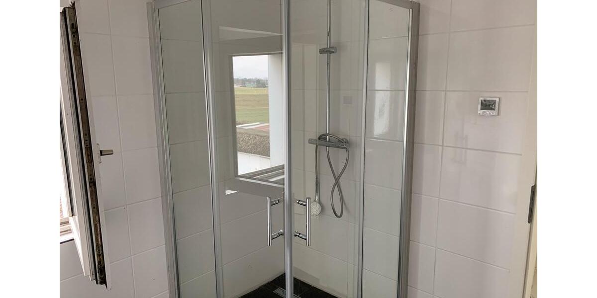 Dachgeschoßwohnung Oberhausen Schmachtendorf - 4 Zimmer, 85 m&sup2;, 600&euro; | Angebot:26670217