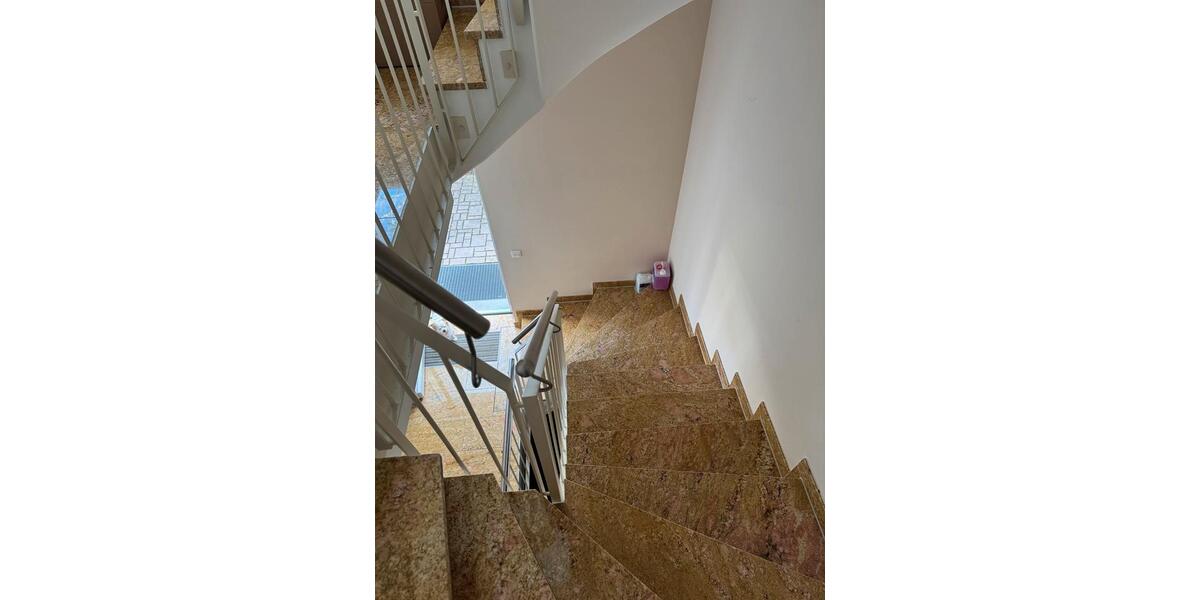 Dachgeschoßwohnung München Allach-Untermenzing - 3 Zimmer, 83 m&sup2;, 2.290&euro; | Angebot:26037691