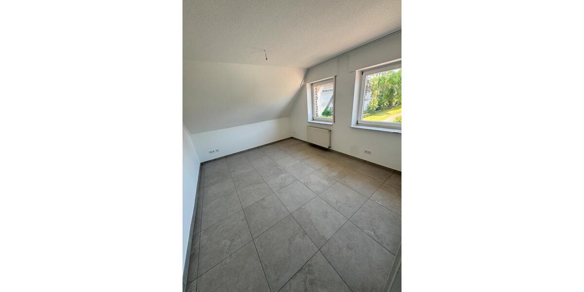 Dachgeschoßwohnung Lohne (Oldenburg) - 4 Zimmer, 140 m&sup2;, 1.100&euro; | Angebot:26698574