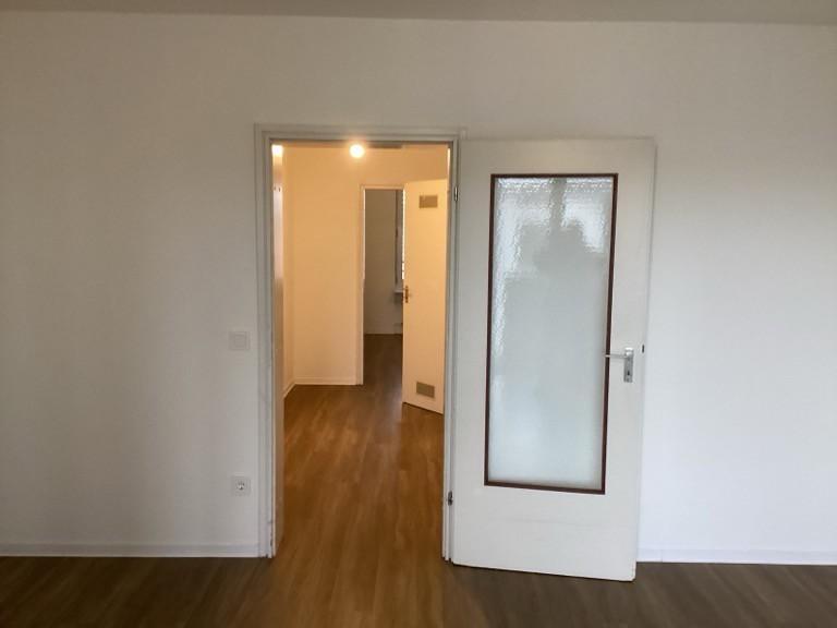 2-Zimmer-Wohnung mit Balkon in der begehrten Galatea-Anlage in Wiesbaden zimmer