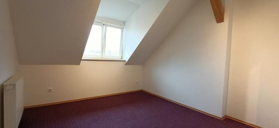 Dachgeschoßwohnung Mühlhausen (Thüringen) - 3 Zimmer, 86 m&sup2;, 520&euro; | Angebot:26440890