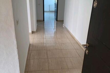 Wohnung Leuna - 2 Zimmer, 75 m&sup2;, 620&euro; | Angebot:27634591