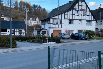 Wohnen auf Zeit Kirchhundem - 4 Zimmer, 100 m&sup2;, 20&euro; | Angebot:25924698