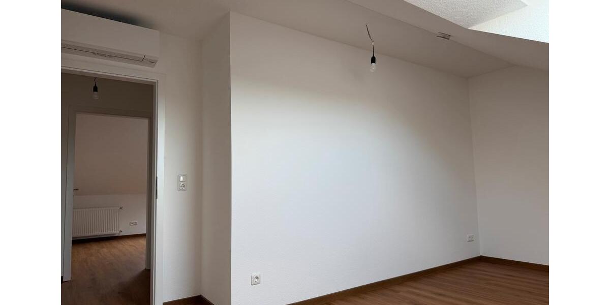 Dachgeschoßwohnung Ebersburg - 4 Zimmer, 90 m&sup2;, 810&euro; | Angebot:26407536