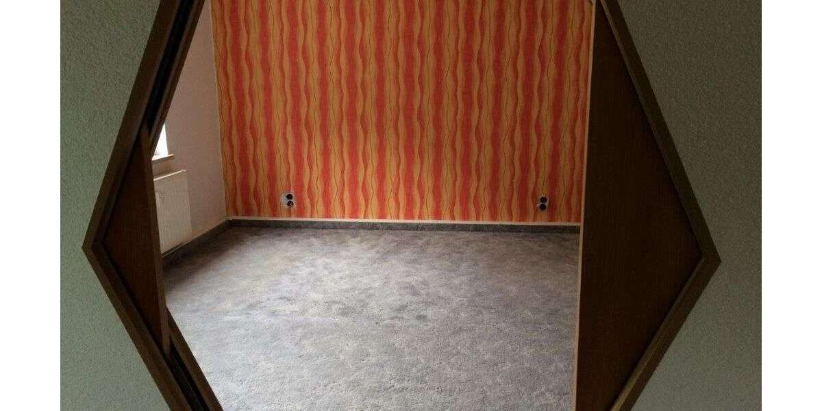 Hier können 1-2 Familien wohnen, 6,5-Zimmer, in sehr ruhiger Lage von Krölpa - Maisonettenwohnung Krölpa b. Pößneck | Angebot:27273446
