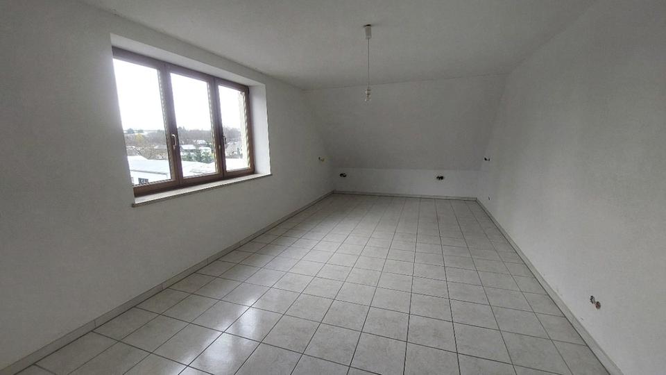 Dachgeschoßwohnung Pockau-Lengefeld Lengefeld - 2 Zimmer, 84 m&sup2;, 461&euro; | Angebot:26549192