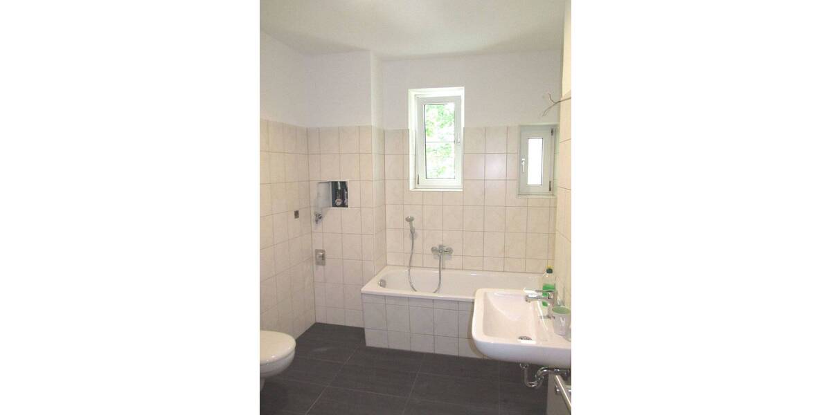 Etagenwohnung Zwickau Bahnhofsvorstadt - 5 Zimmer, 110 m&sup2;, 685&euro; | Angebot:26751929